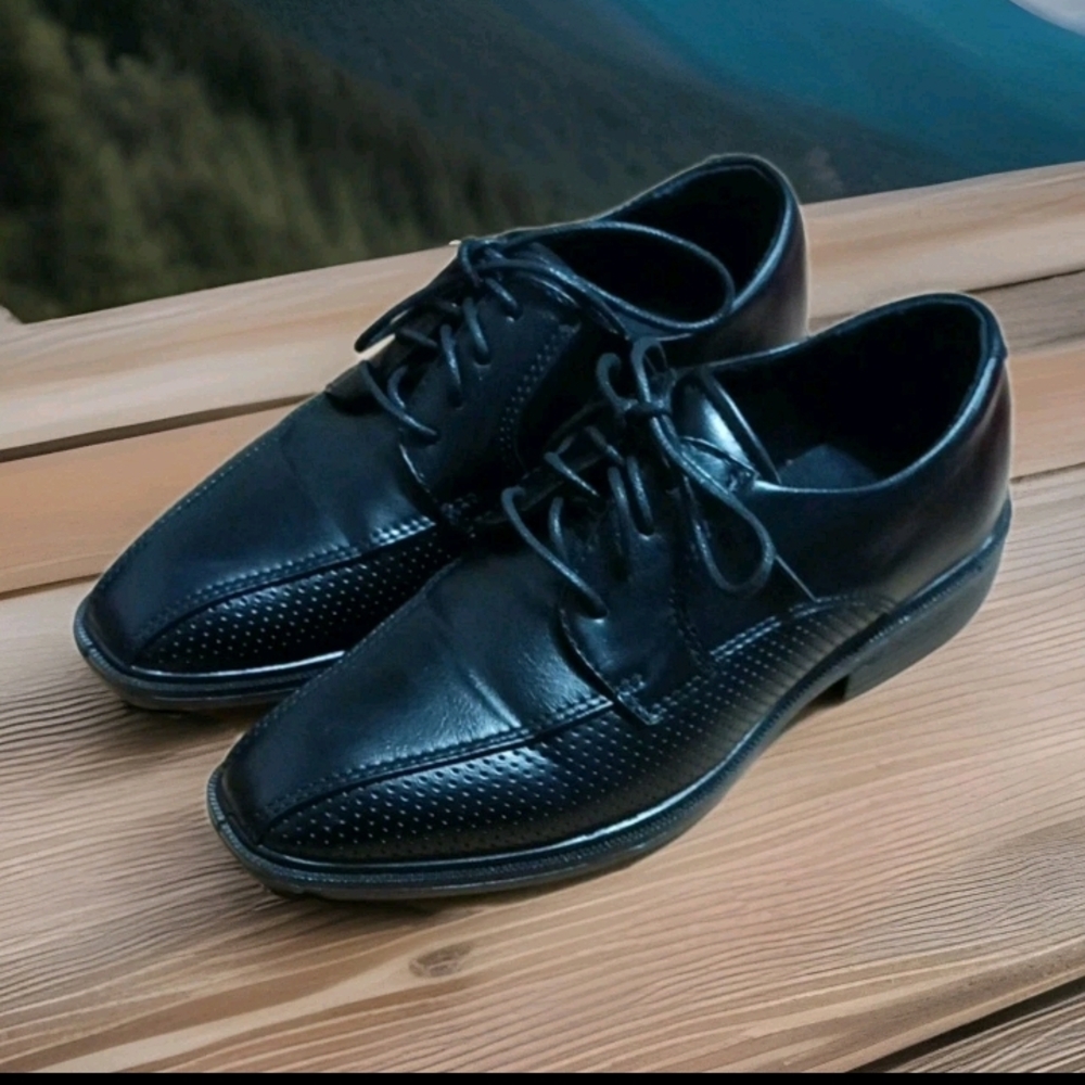 Boys' Deer Stags Tone Jr Perforated Oxford Black Faux Leather 4M